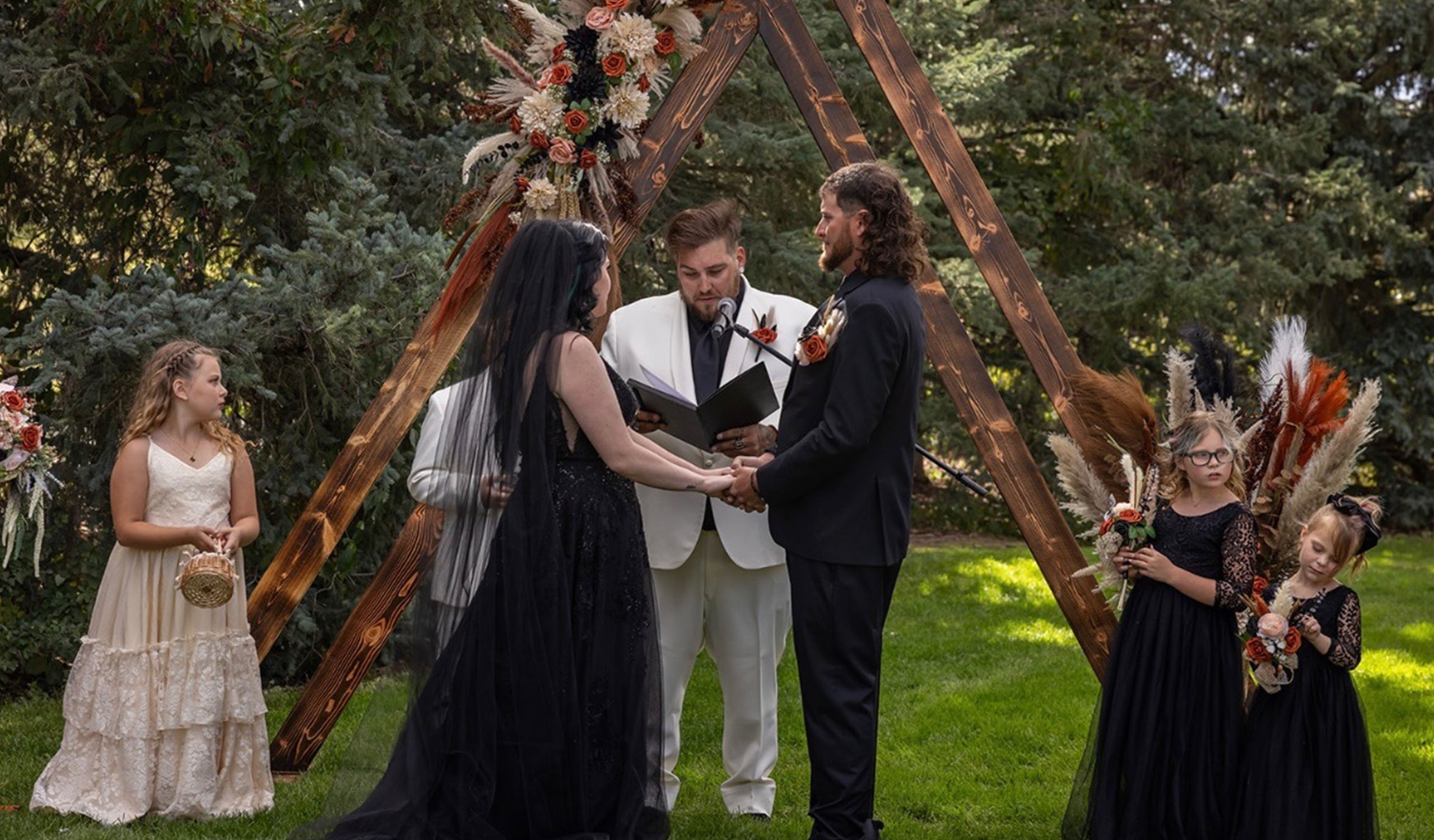 Best Times of the Year to Get Married in Wyoming